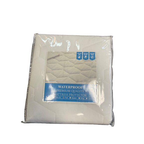 Waterproof Premium Quality Mattress Protector - Picture 1 of 1